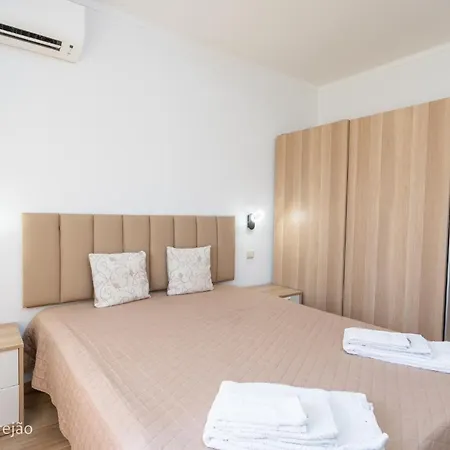 Recently Renovated Apartments With Pool And Wi-Fi Armacao de Pera Exterior photo