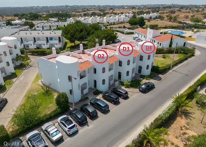 Recently Renovated Apartments With Pool And Wi-Fi