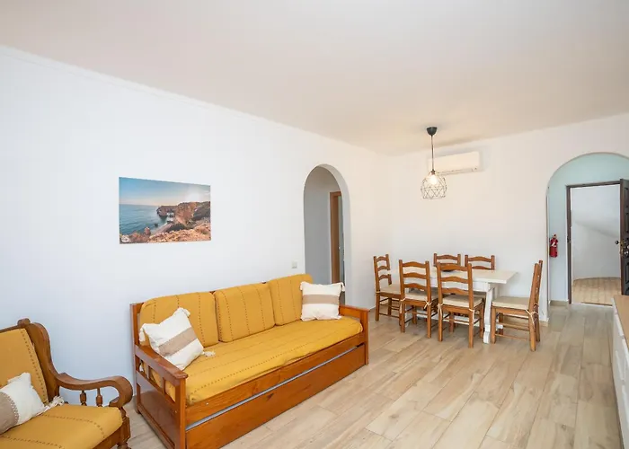 Recently Renovated Apartments With Pool And Wi-Fi