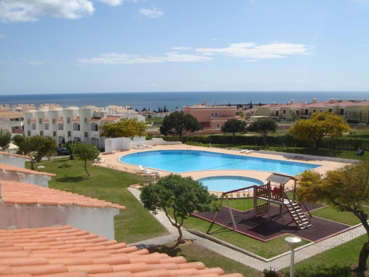 Recently Renovated With Pool And Wi-fi * Armacao de Pera