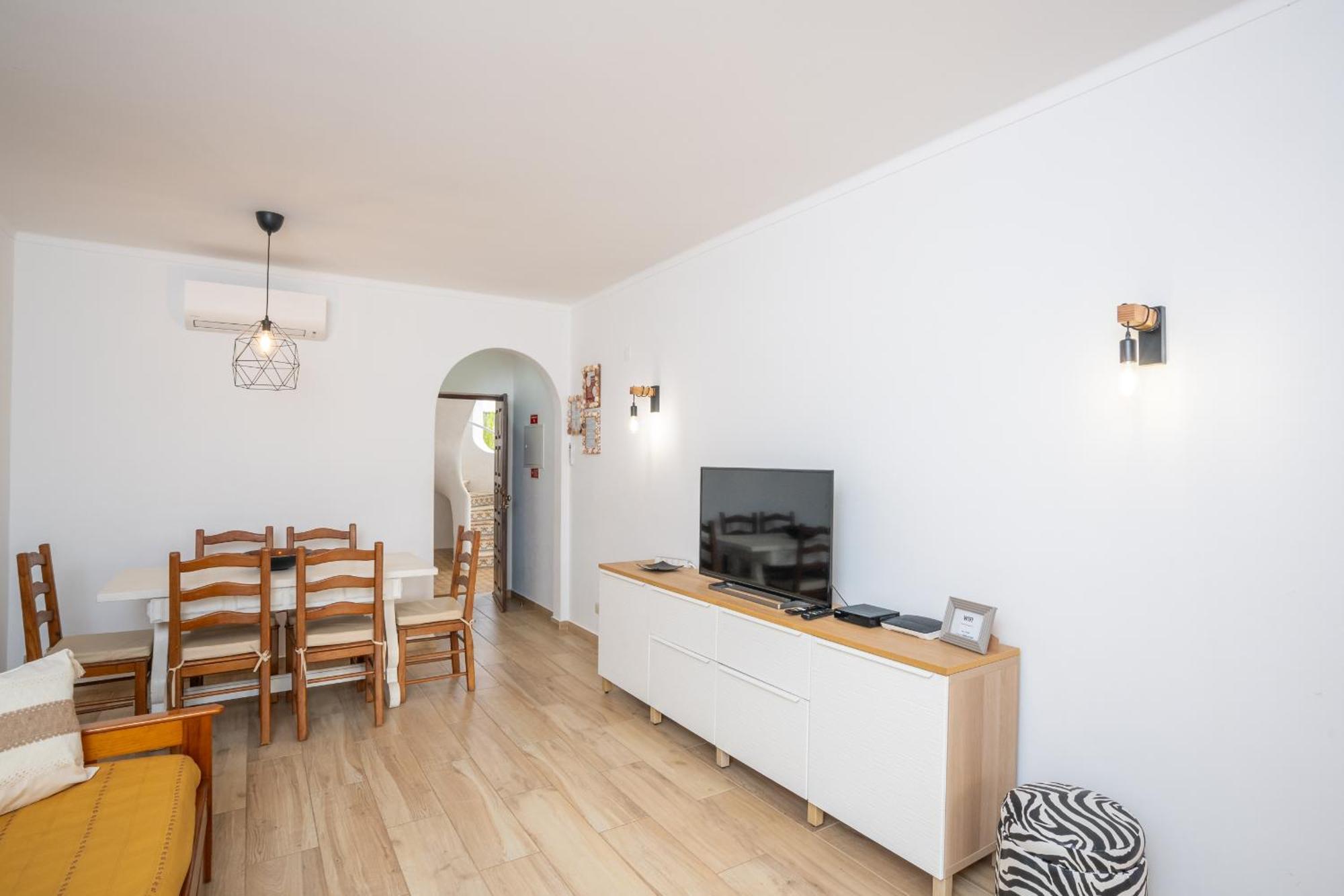 Recently Renovated With Pool And Wi-fi Armacao de Pera
