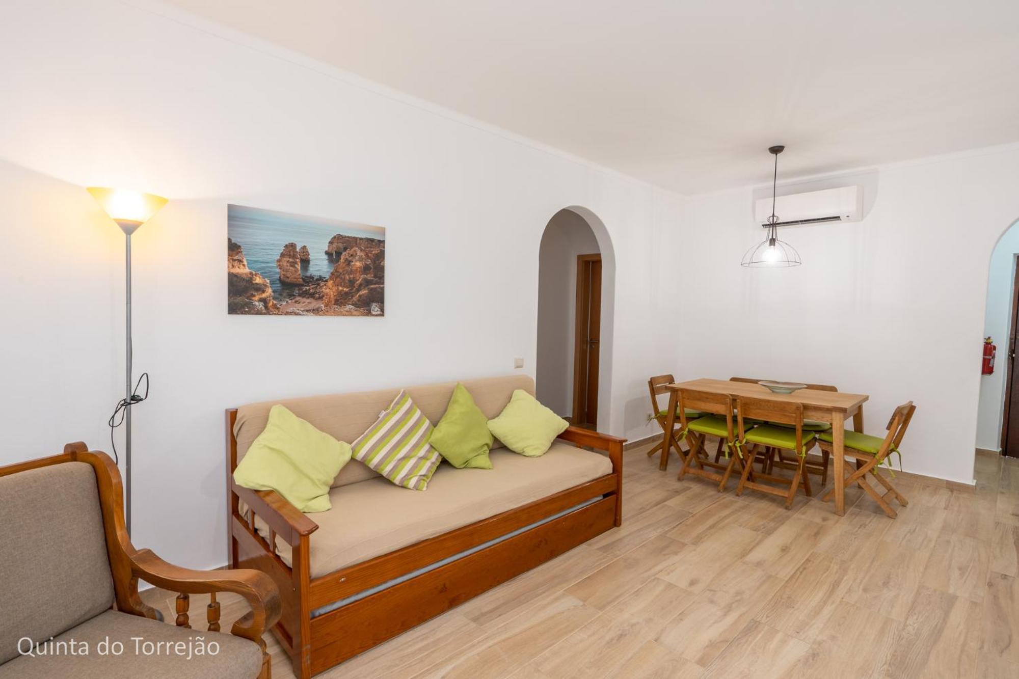 Recently Renovated With Pool And Wi-fi * Armacao de Pera