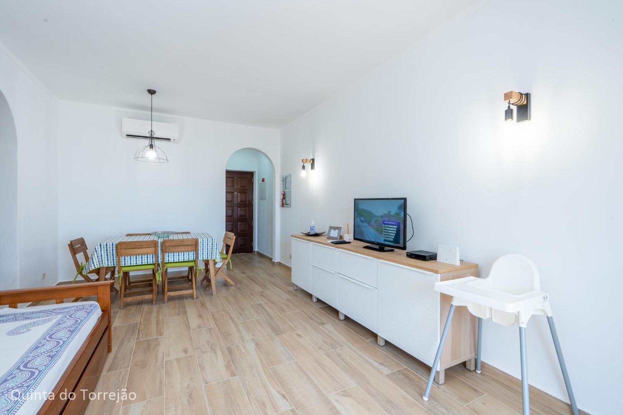 Apartment Recently Renovated With Pool And Wi-fi *